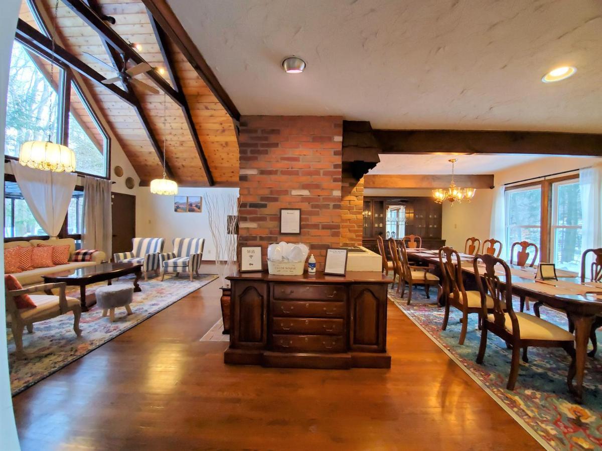 Walk To Pool & Beach - Spacious Gateway, Hot Tub, Game Room Pocono Country Place Dış mekan fotoğraf